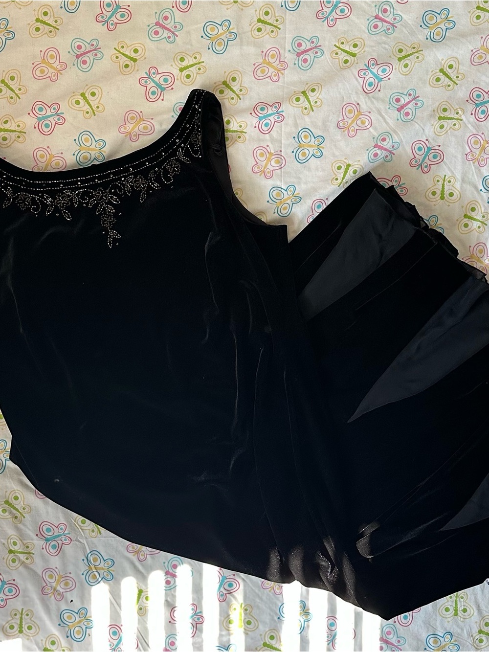 S.L. Fashions Black Crushed Velvet Whimsy Sequin Embellished Fishtail Dress